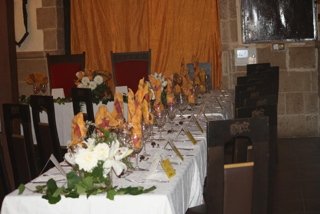 Hostal Restaurante La Diligencia クニット エクステリア 写真