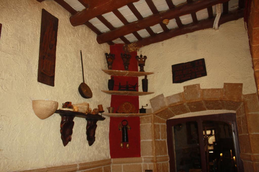 Hostal Restaurante La Diligencia クニット エクステリア 写真