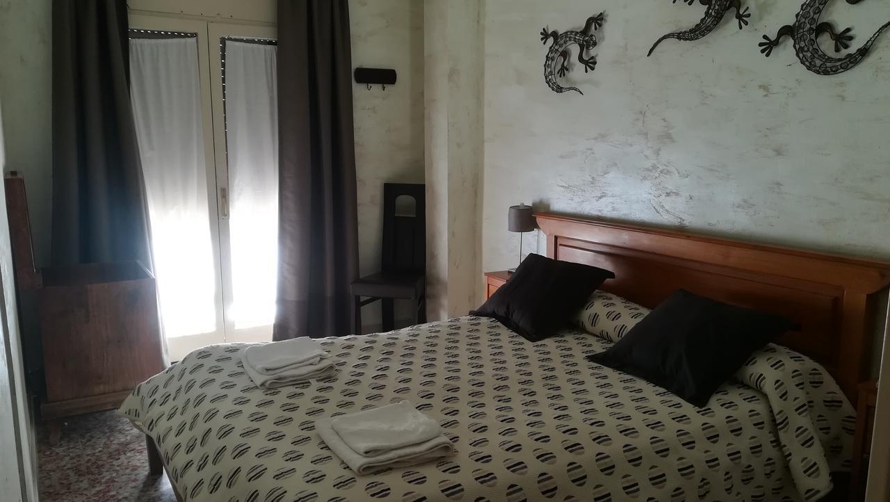 Hostal Restaurante La Diligencia クニット エクステリア 写真