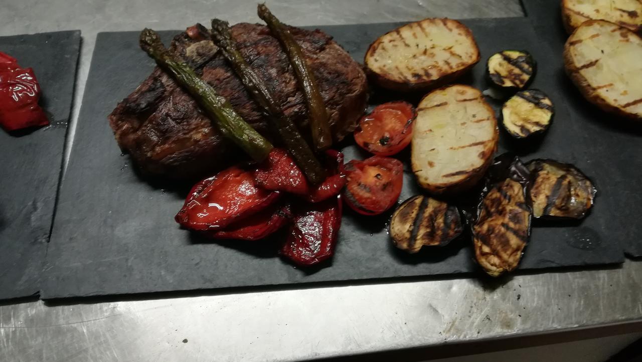 Hostal Restaurante La Diligencia クニット エクステリア 写真