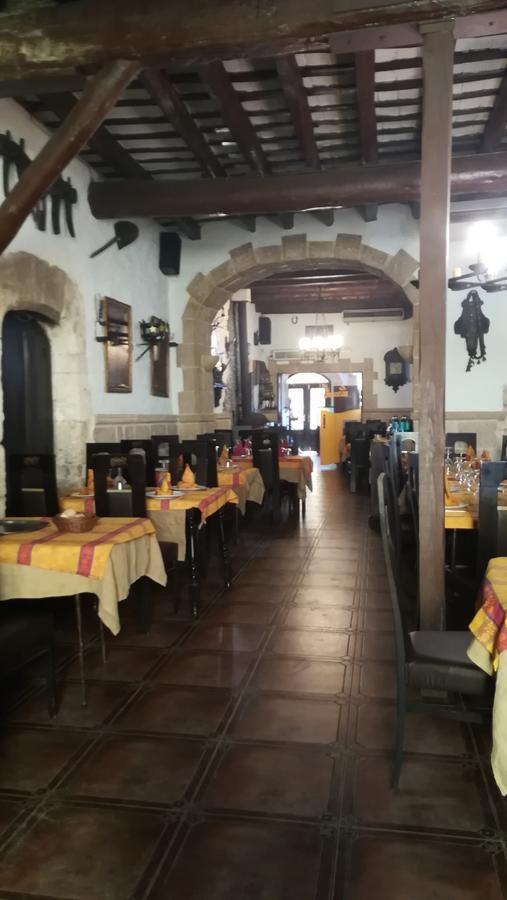 Hostal Restaurante La Diligencia クニット エクステリア 写真