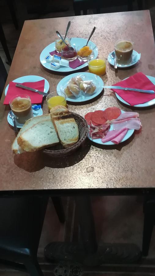 Hostal Restaurante La Diligencia クニット エクステリア 写真